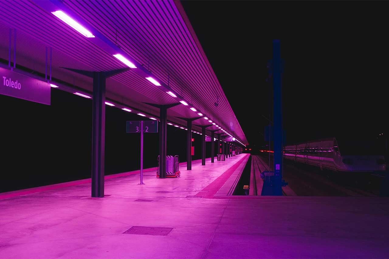 platform glowing