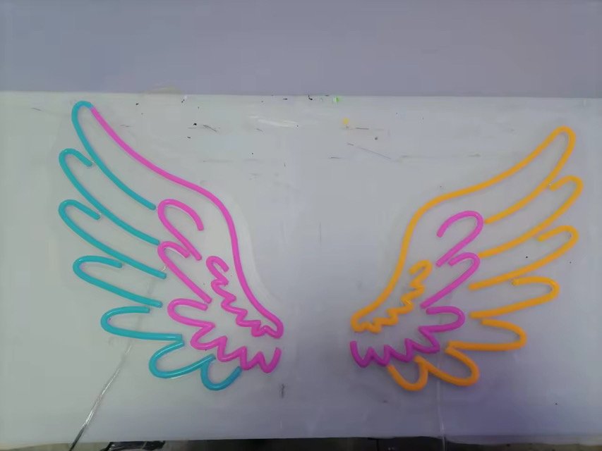 Néon LED Ailes d’Ange multicolore – Enseigne lumineuse décorative